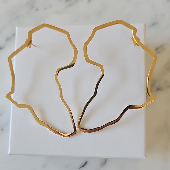 Artisan Jewelry - Africa Map Hoop Post Earrings 18K Gold Plated NIB